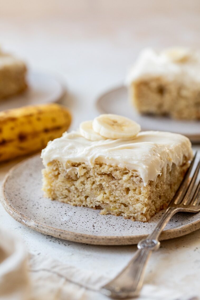 Banana Cake with Cream Cheese Frosting – WellPlated.com