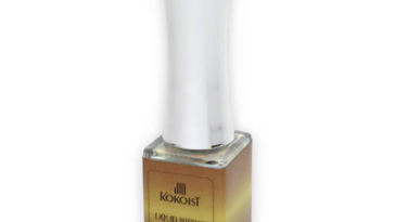 What Makes Liquid Mirror Chrome Nail Polish Perfect For Special Occasions?