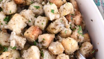 The Best Slow Cooker Stuffing