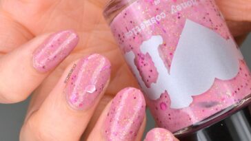 NAILS | Rainbow Honey My Girl Swatch #CBBxManiMonday | Cosmetic Proof