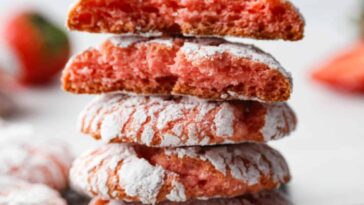Strawberry Crinkle Cookies | The Recipe Critic
