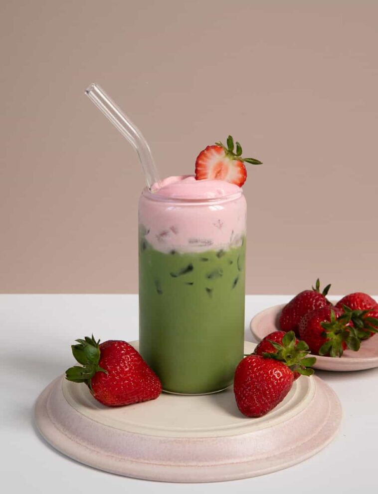 Strawberry Matcha Latte – A Cozy Kitchen