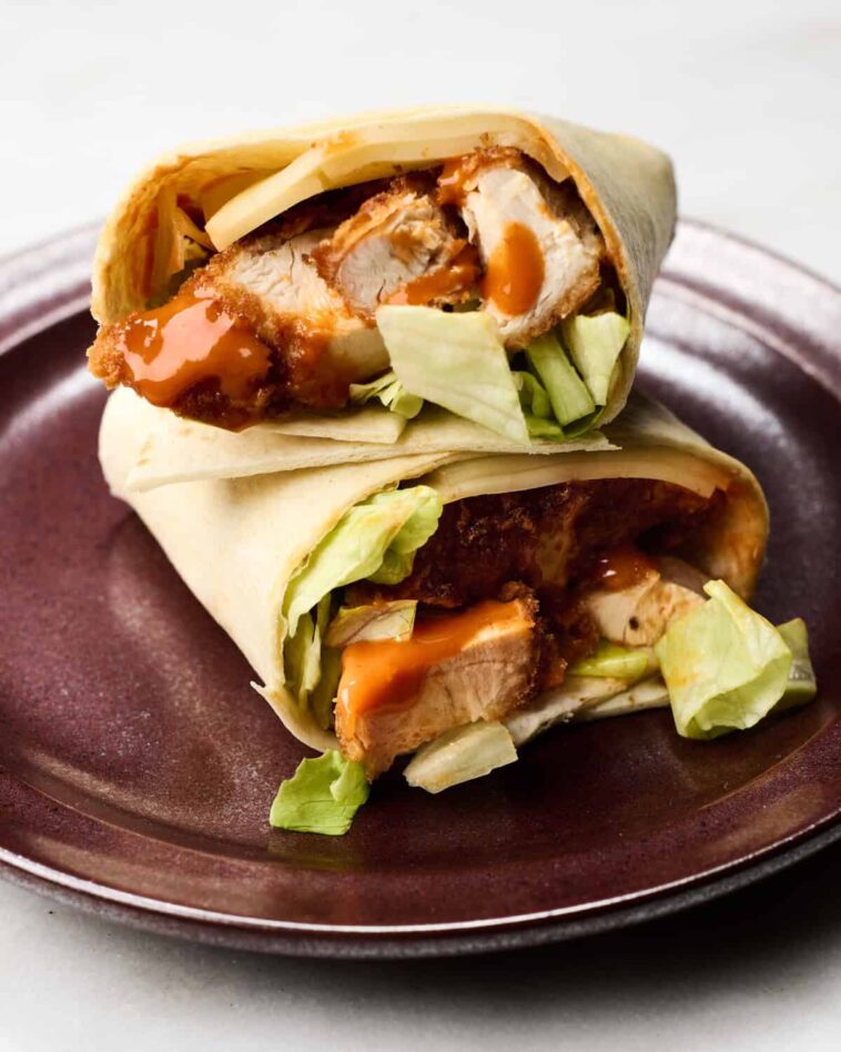 Buffalo Chicken Wrap (Quick and Easy!)