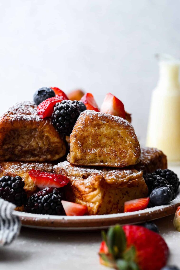 Hawaiian Roll French Toast | The Recipe Critic