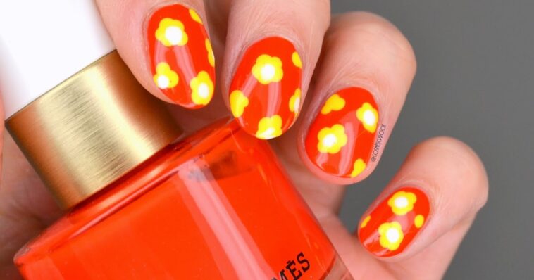 NAILS | Bright Flowers #CBBxManiMonday | Cosmetic Proof
