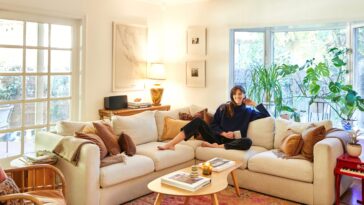 This Mom of Two Moved Into Her Grandparents’ Comfy Old Home (and Painted the Kitchen Bright Blue)